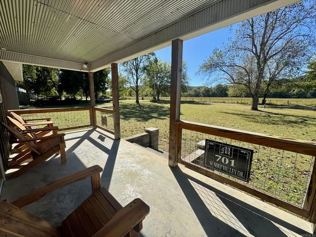 701 Sunset Valley, Mountain View, AR 72560
