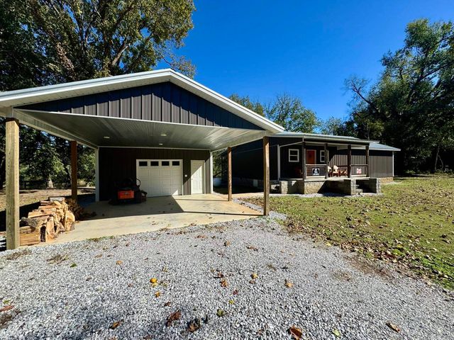 701 Sunset Valley, Mountain View, AR 72560