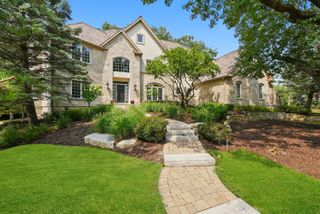 83 S Wynstone Drive, North Barrington, IL 60010