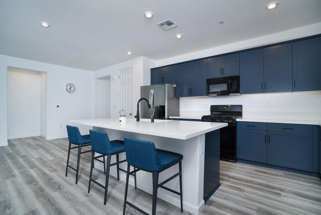 684 Popcorn St, Galt, CA 95632