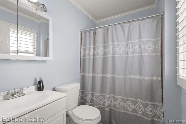 579 Lebaron Avenue, Pontiac, MI 48340