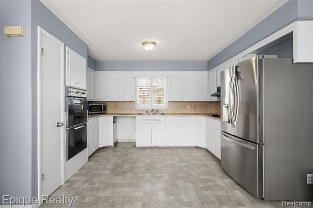 579 Lebaron Avenue, Pontiac, MI 48340