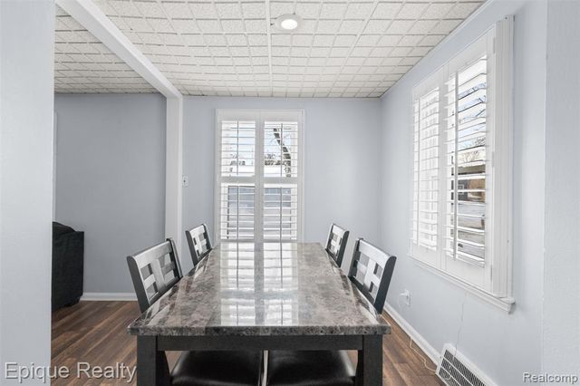 579 Lebaron Avenue, Pontiac, MI 48340