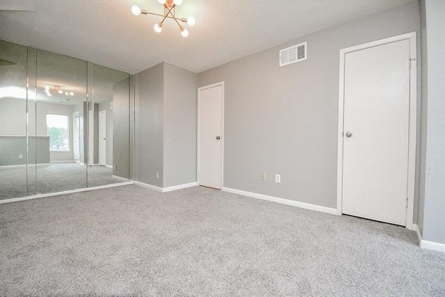 10855 Meadowglen Lane 721, Houston, TX 77042