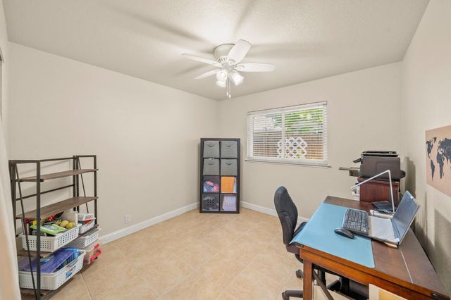 1308 Carnation Ct, Roseville, CA 95661