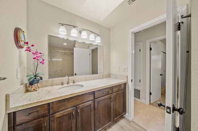 1308 Carnation Ct, Roseville, CA 95661