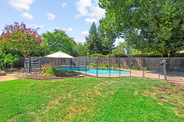 1308 Carnation Ct, Roseville, CA 95661