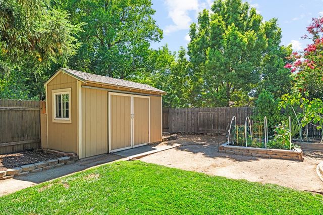 1308 Carnation Ct, Roseville, CA 95661