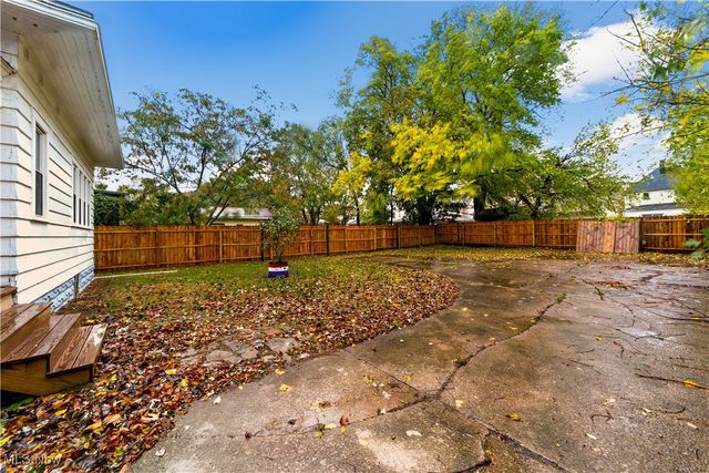 1161 W 8th Street, Lorain, OH 44052