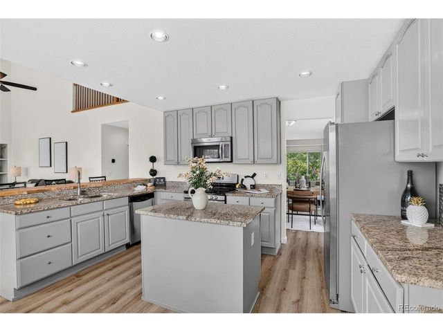 9234 W Hinsdale Pl, Littleton, CO 80128