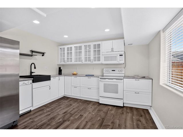 9234 W Hinsdale Pl, Littleton, CO 80128