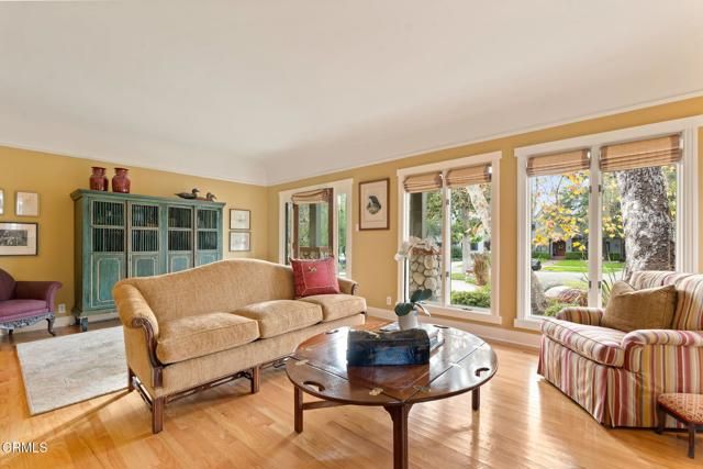 924 S Oakland Avenue, Pasadena, CA 91106