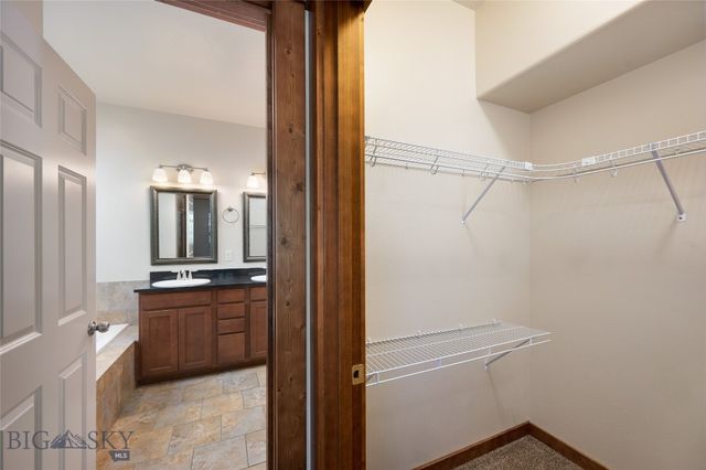 3858 Kimberwicke Street, Bozeman, MT 59718