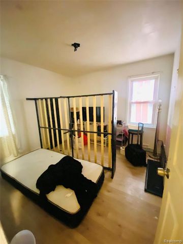 5530 University Place, Detroit, MI 48224