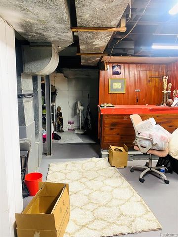 5530 University Place, Detroit, MI 48224