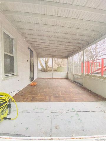 5530 University Place, Detroit, MI 48224