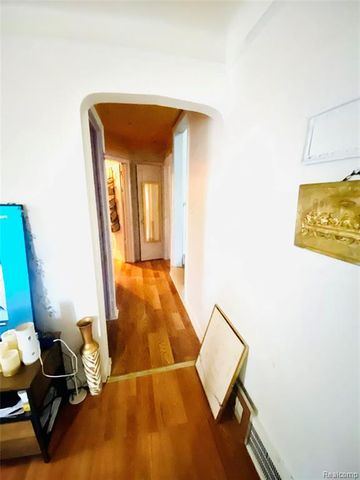 5530 University Place, Detroit, MI 48224