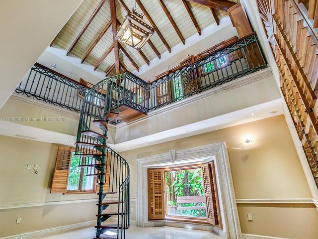 3504 Banyan Cir, Miami, FL 33133