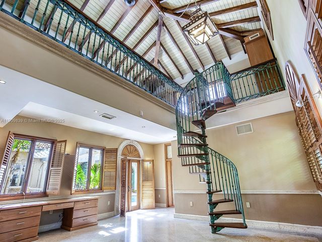 3504 Banyan Cir, Miami, FL 33133