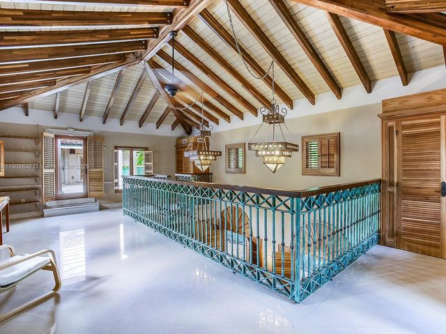 3504 Banyan Cir, Miami, FL 33133