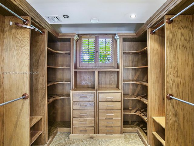 3504 Banyan Cir, Miami, FL 33133