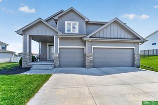 21819 G Street, Elkhorn, NE 68022