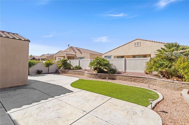 19156 Doral, Apple Valley, CA 92308
