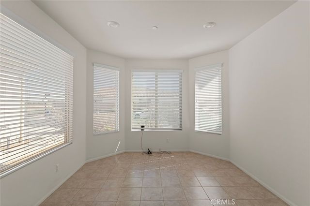 19156 Doral, Apple Valley, CA 92308