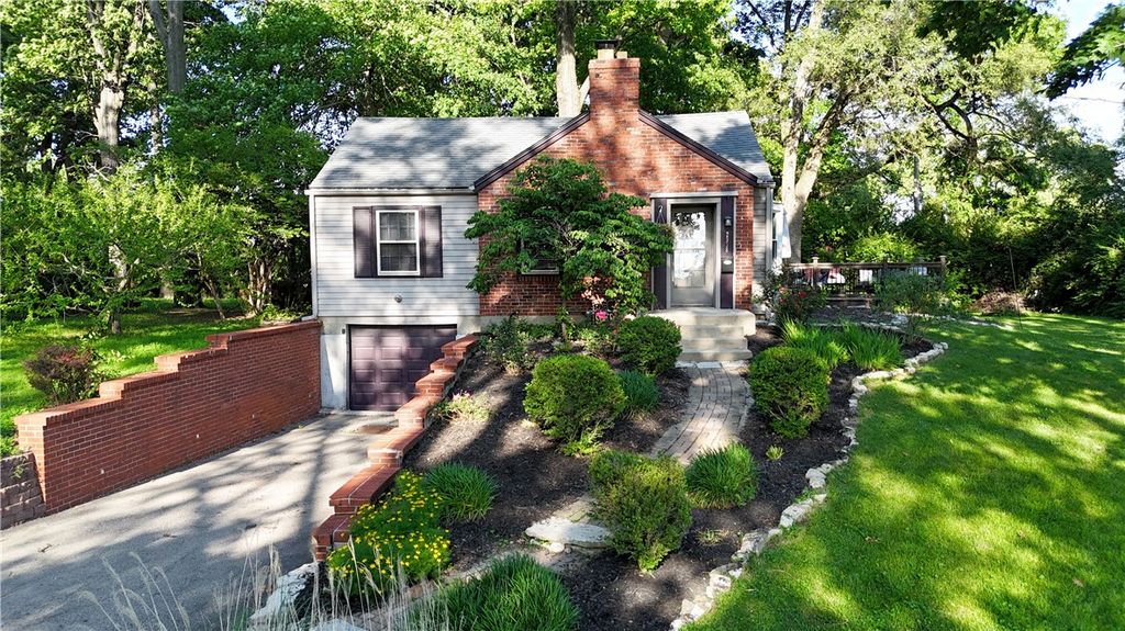 2938 Glenmore Avenue, Kettering, OH 45409