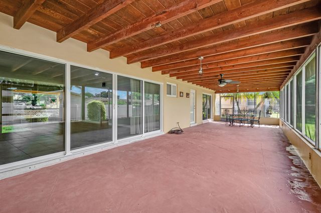 6760 SW 11TH Street, Pembroke Pines, FL 33023