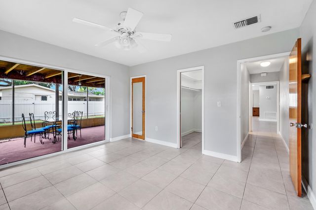 6760 SW 11TH Street, Pembroke Pines, FL 33023