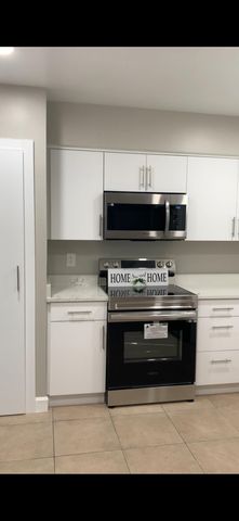 6760 SW 11TH Street, Pembroke Pines, FL 33023