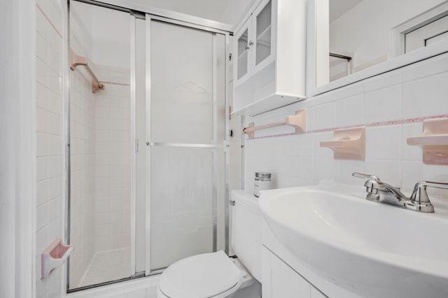 6760 SW 11TH Street, Pembroke Pines, FL 33023