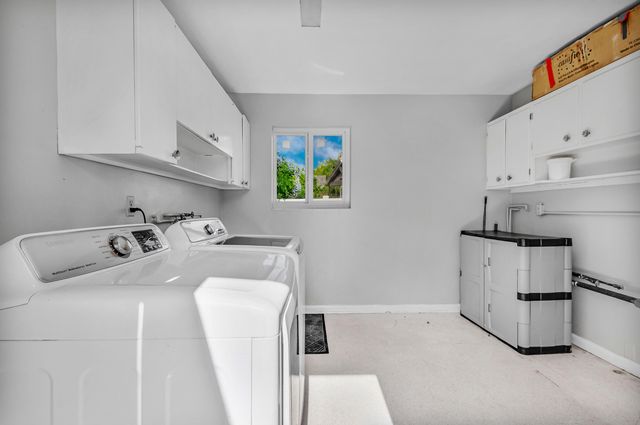 6760 SW 11TH Street, Pembroke Pines, FL 33023