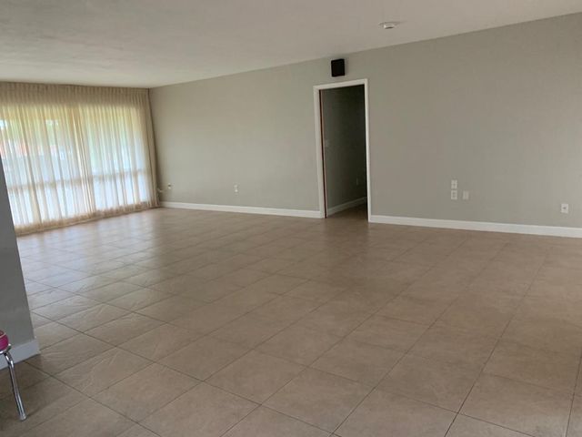 6760 SW 11TH Street, Pembroke Pines, FL 33023