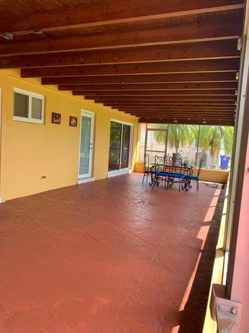 6760 SW 11TH Street, Pembroke Pines, FL 33023