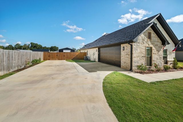 16139 Eagle Lane, Lindale, TX 75771