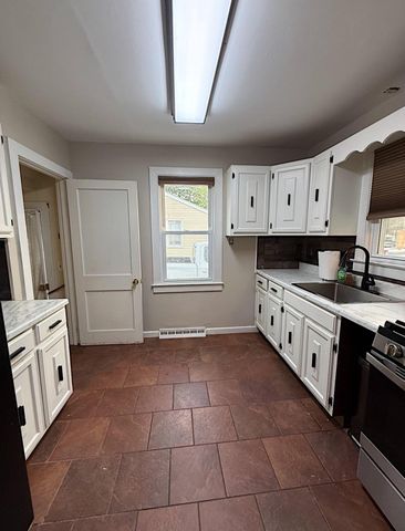 30 LINDALE AVE, Williamstown, NJ 08094
