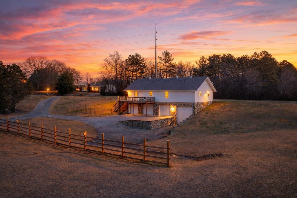 143 Meridian Way, Dalton, GA 30721