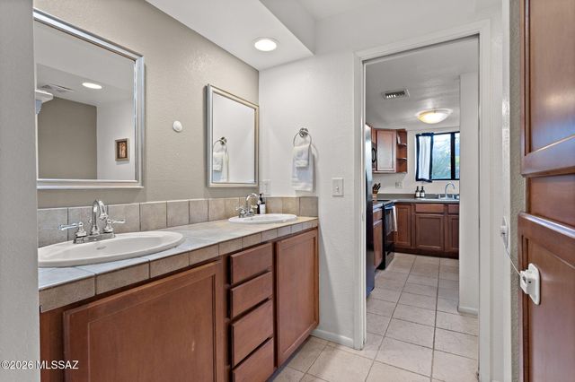 5051 N Sabino Canyon Rd Unit 2216, Tucson, AZ 85750