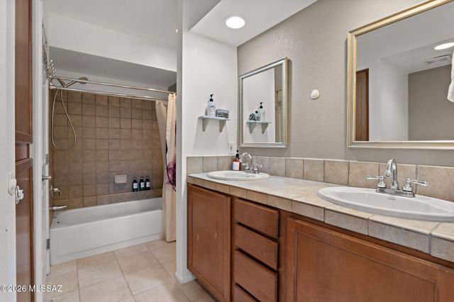 5051 N Sabino Canyon Rd Unit 2216, Tucson, AZ 85750