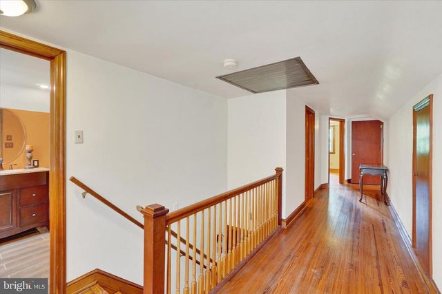 1805 CRALEY RD, Windsor, PA 17366