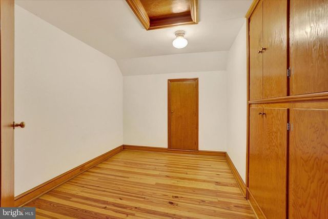 1805 CRALEY RD, Windsor, PA 17366