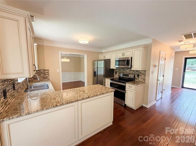 6218 Old Corral Street, Charlotte, NC 28277