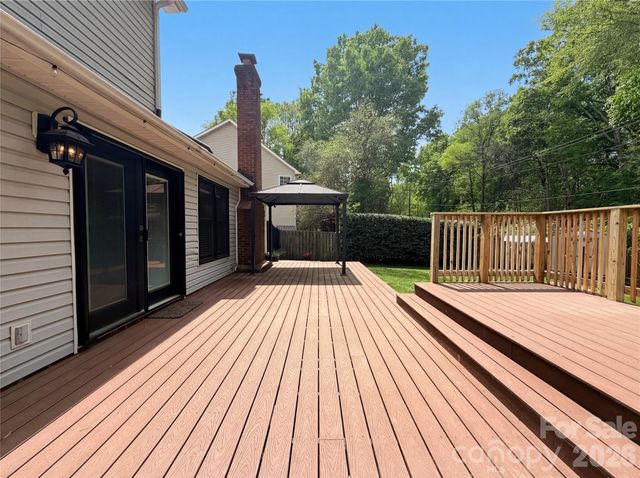 6218 Old Corral Street, Charlotte, NC 28277