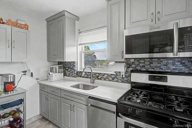 17 Leewood Circle 6R, Eastchester, NY 10709