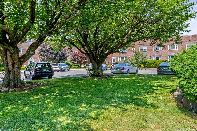 17 Leewood Circle 6R, Eastchester, NY 10709