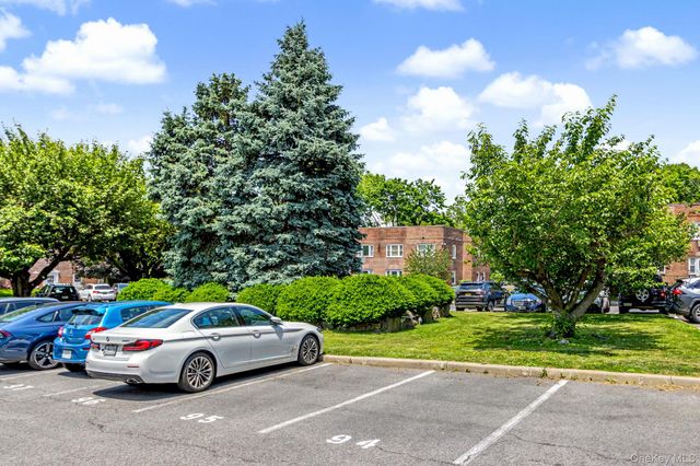 17 Leewood Circle 6R, Eastchester, NY 10709