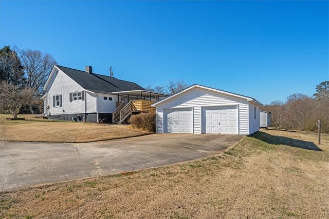 6 Fuller Street, Pelzer, SC 29669