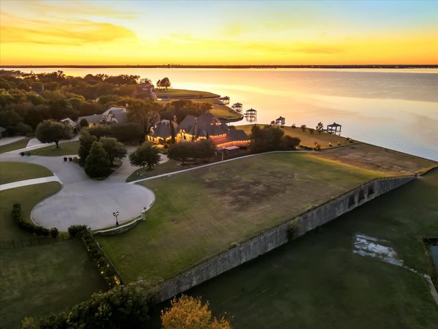 6 Terrabella Lane, Heath, TX 75032